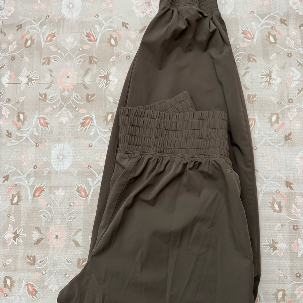 Abercrombie YTB joggers almost new